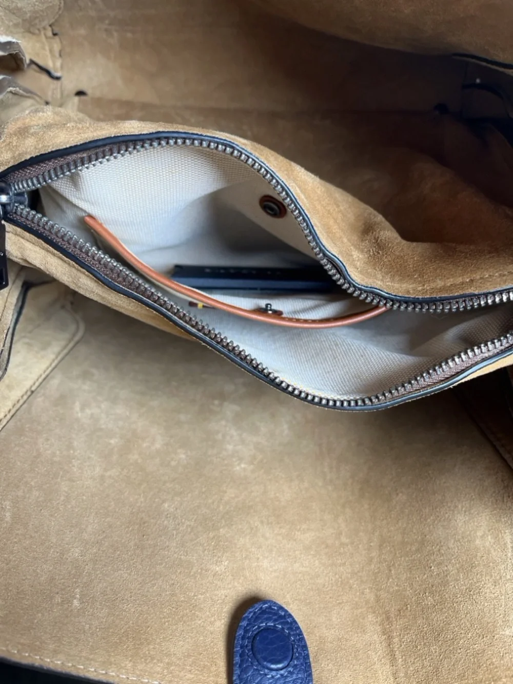 Coach 1941 Harmony Hobo - Picture 10 of 12